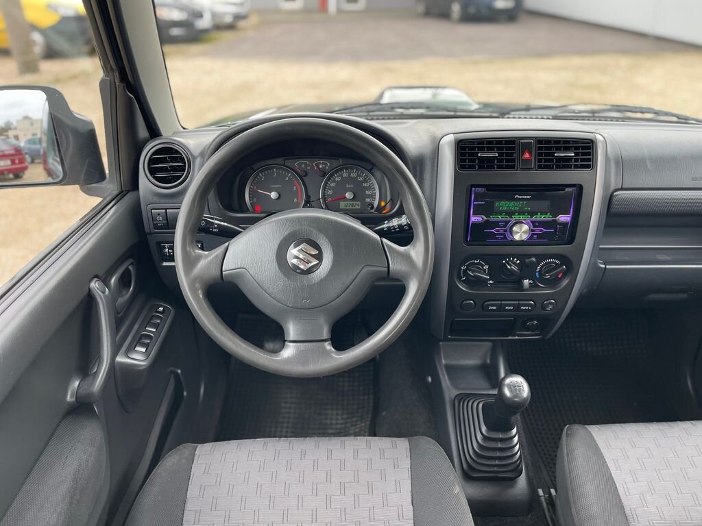 Suzuki Jimny SUV / Terénní 1,5 l 63 kw