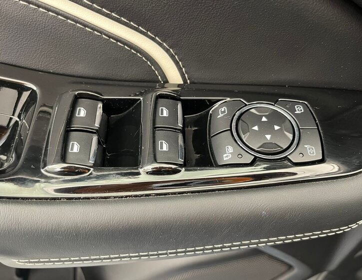 Ford S-MAX MPV 2,5 l 140 kw