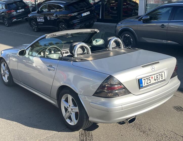 Mercedes-Benz SLK 7