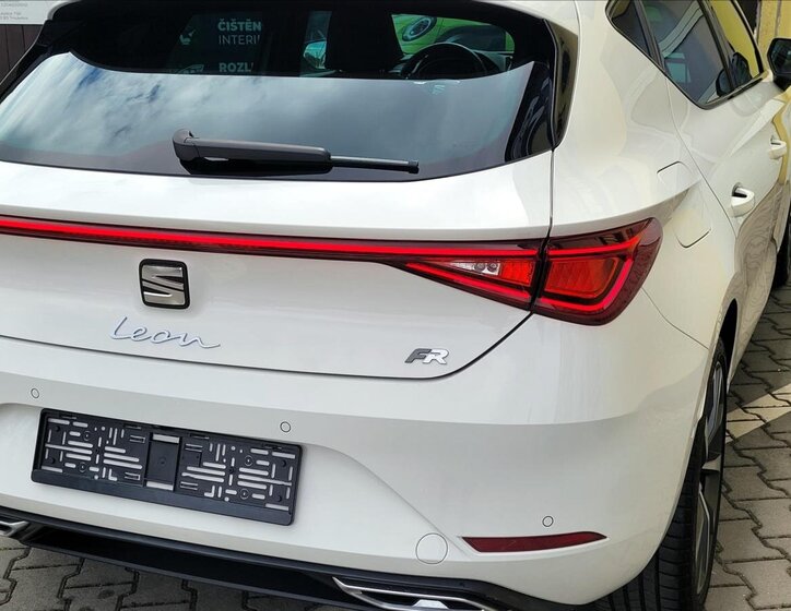 Seat Leon Hatchback 1,5 l 110 kw