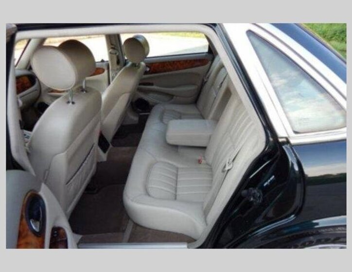 Jaguar XJ8 Sedan 0,0 209 kw