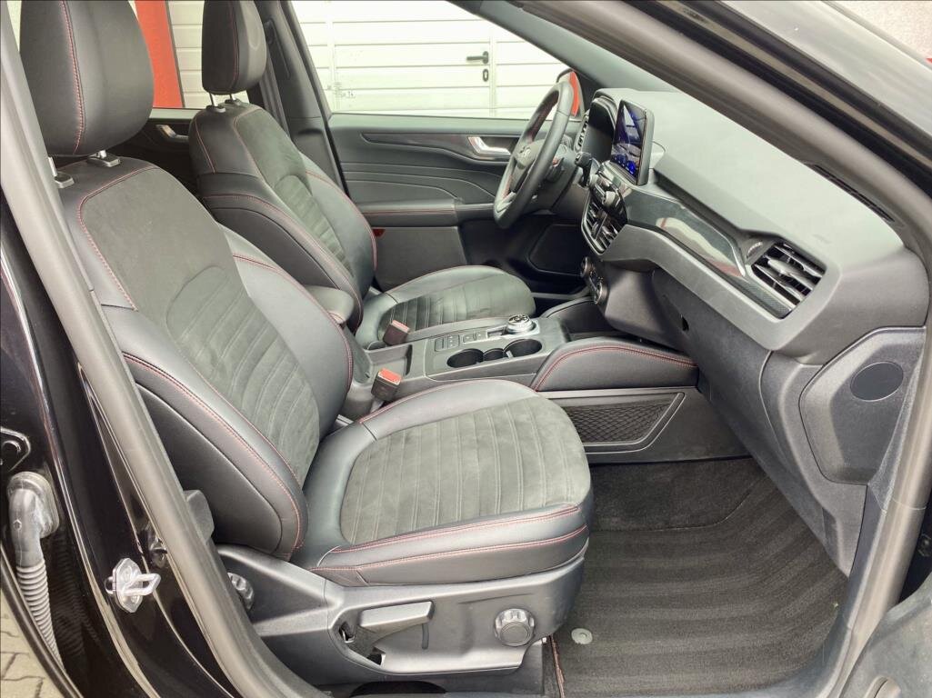 Ford Kuga SUV / Terénní 2,0 l 110 kw