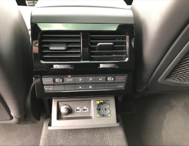 Volkswagen Touareg 10