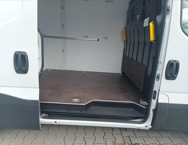 Iveco Daily 12
