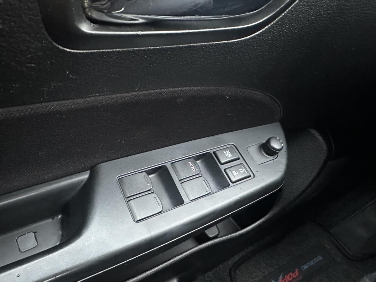 Suzuki Swift Hatchback 1,2 l 69 kw