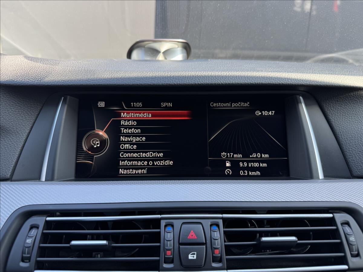 BMW Řada 5 Kombi 3,0 l 230 kw