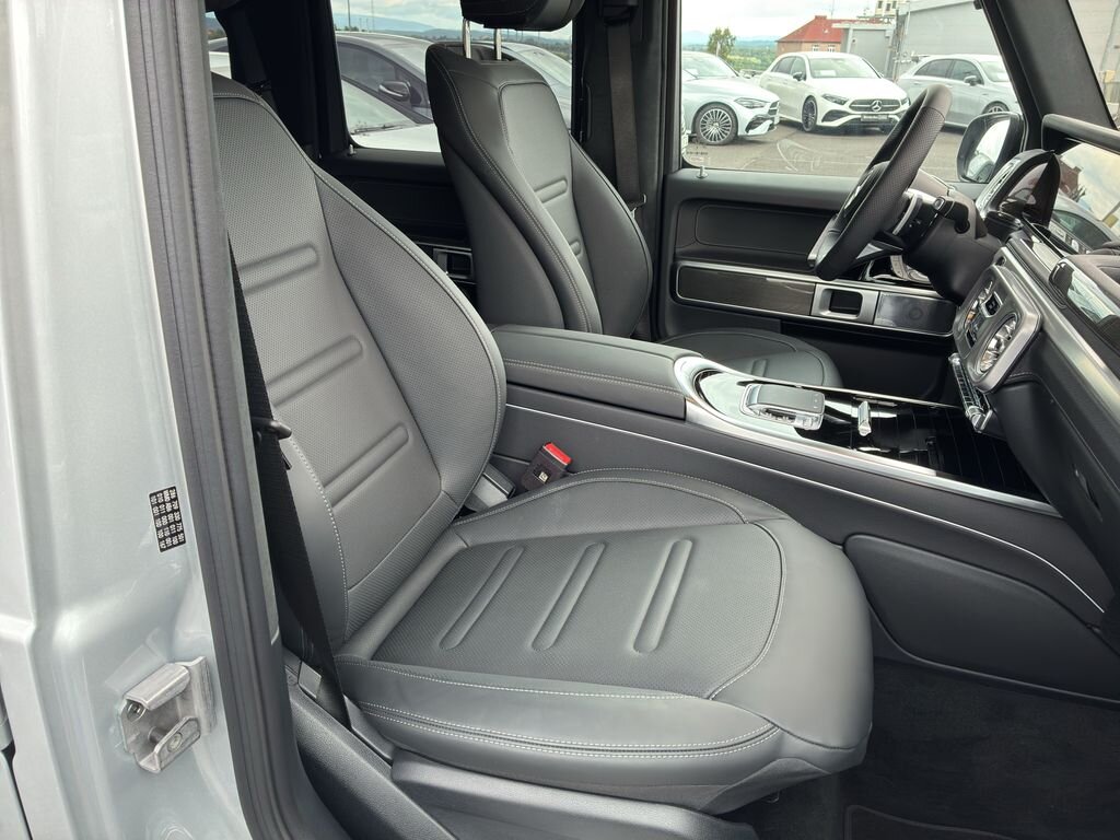 Mercedes-Benz Třídy G SUV / Terénní 0,0 432 kw