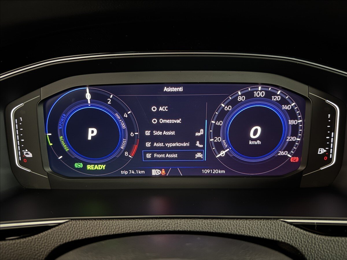 Volkswagen Passat Kombi 1,4 l 160 kw