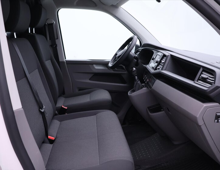 Volkswagen Transporter Skříň 2,0 l 66 kw