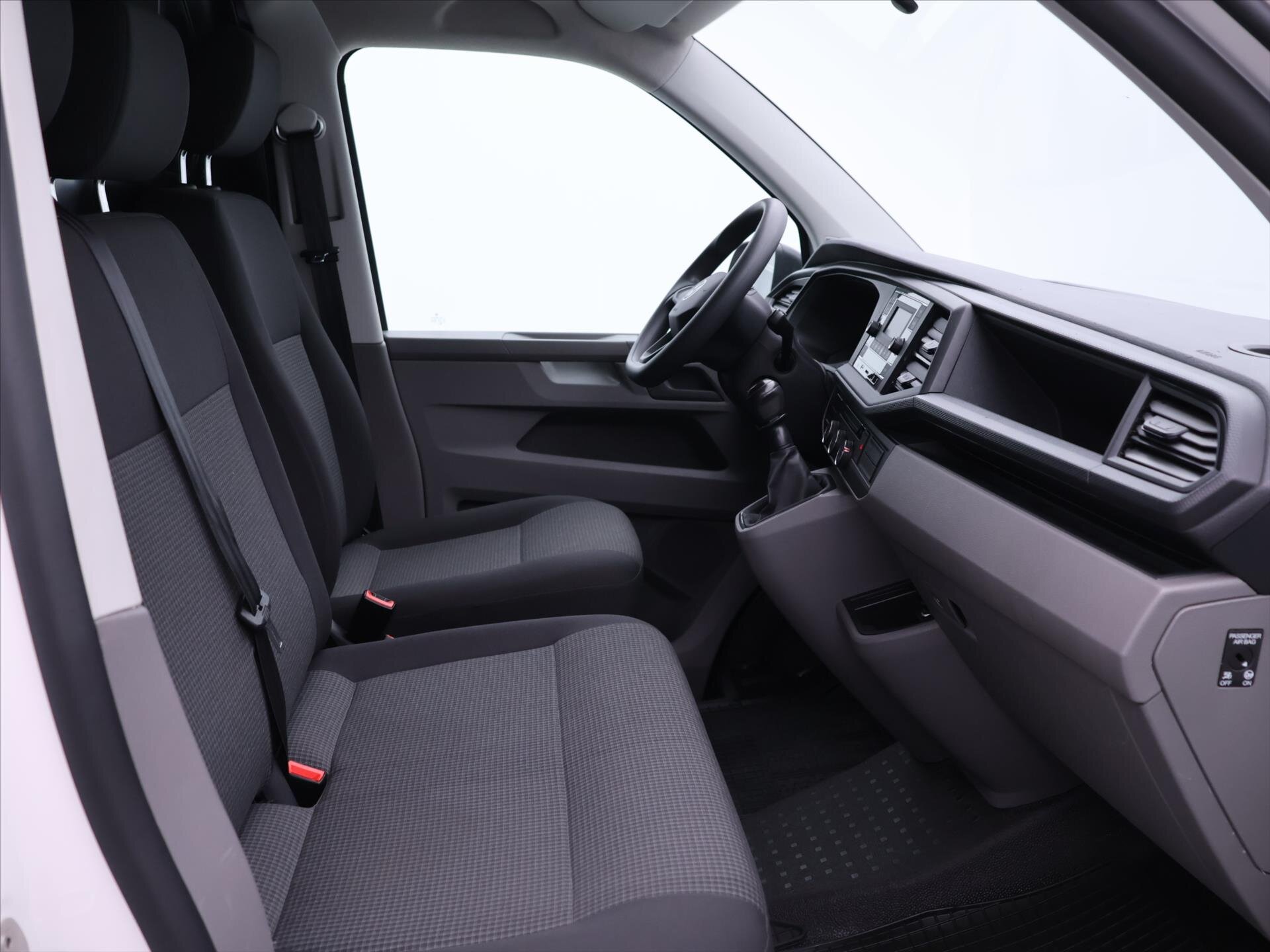 Volkswagen Transporter Skříň 2,0 l 66 kw