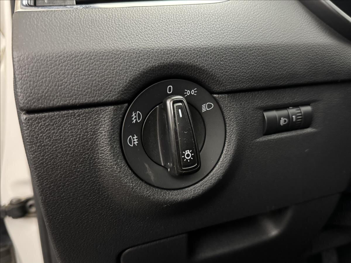 Škoda Octavia Sedan / Limuzína 1,6 l 77 kw