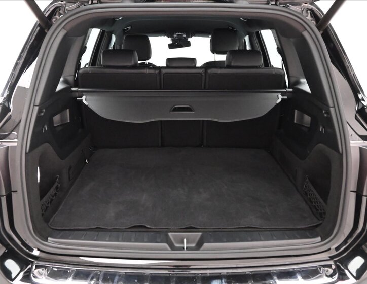 Mercedes-Benz GLB 10