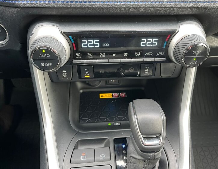 Toyota RAV4 SUV 2,5 l 131 kw