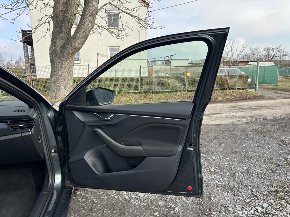 Škoda Scala Hatchback 1,5 l 110 kw