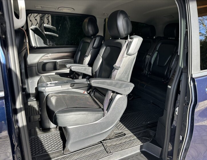 Mercedes-Benz Třídy V 13