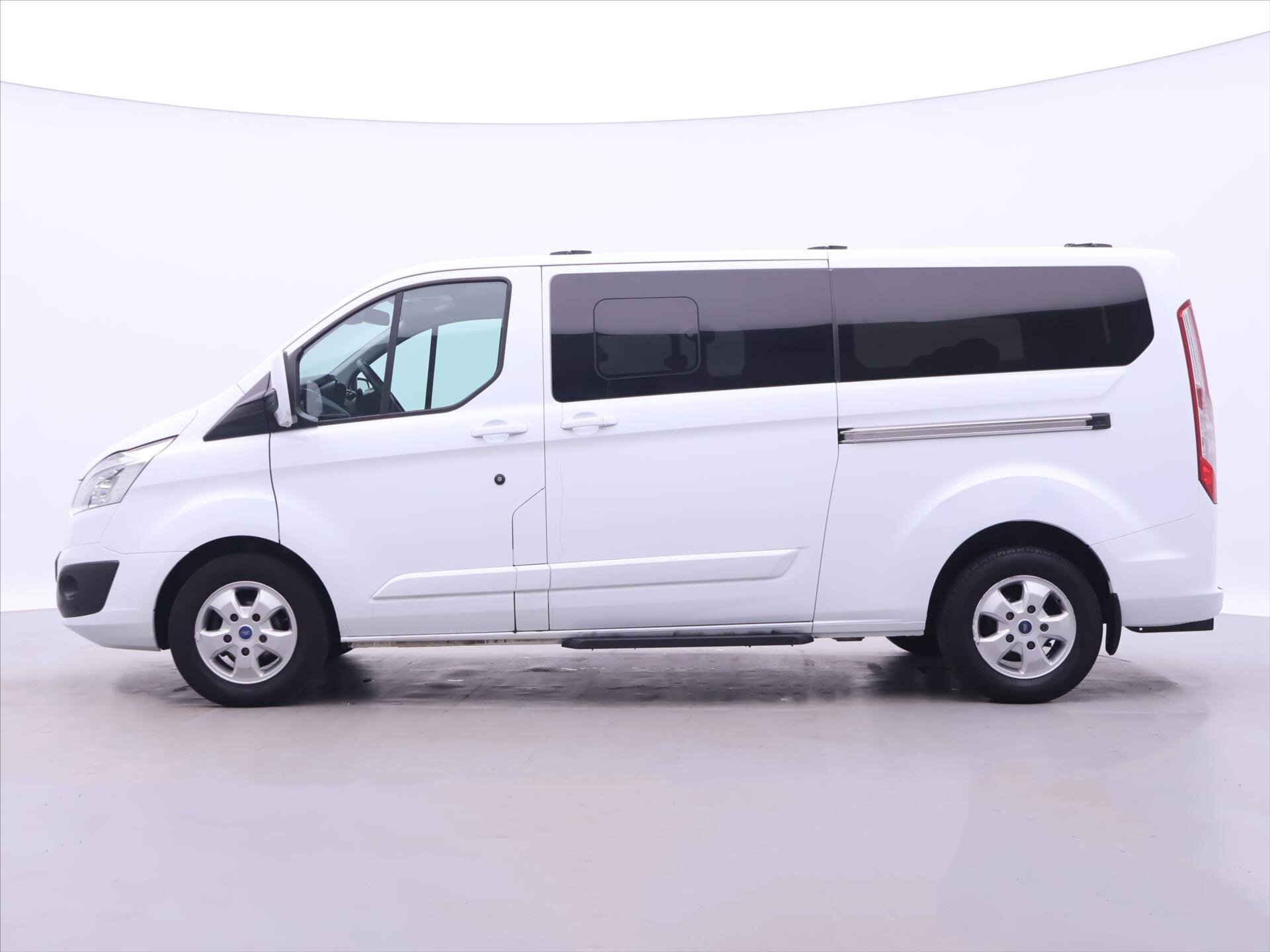 Ford Tourneo Custom Kombi 2,0 l 125 kw