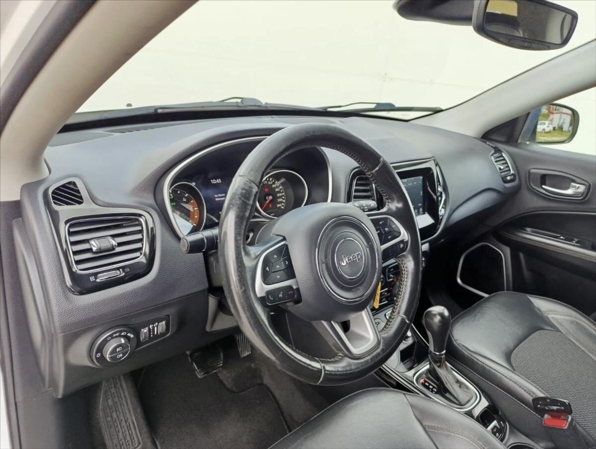 Jeep Compass SUV 2,0 l 125 kw