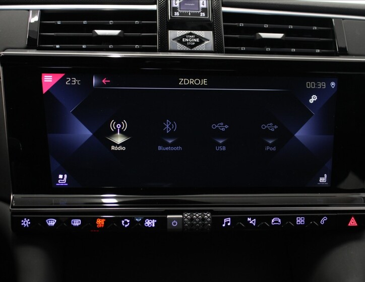 DS Automobiles DS9 15