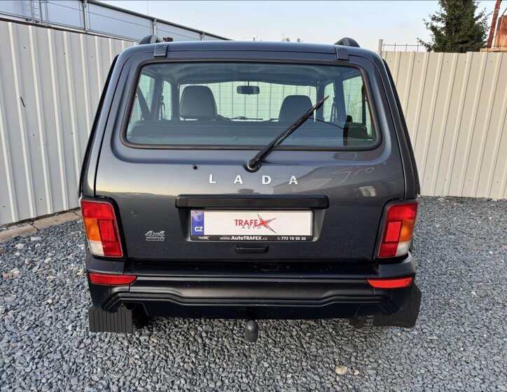 Lada Niva 11