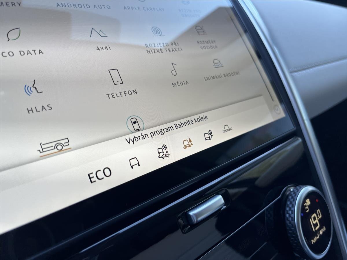 Land Rover Discovery SUV / Terénní 3,0 l 257 kw