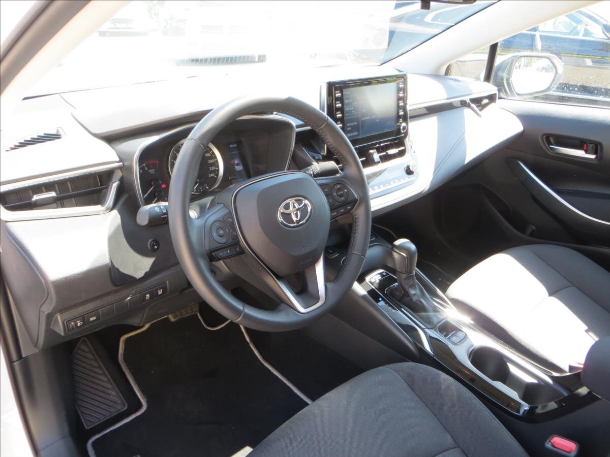 Toyota Corolla Sedan / Limuzína 1,8 l 72 kw