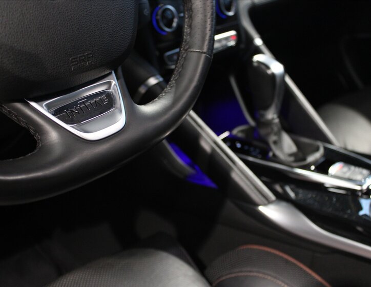 Renault Koleos SUV / Terénní 2,0 l 140 kw