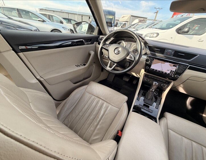 Škoda Superb 28