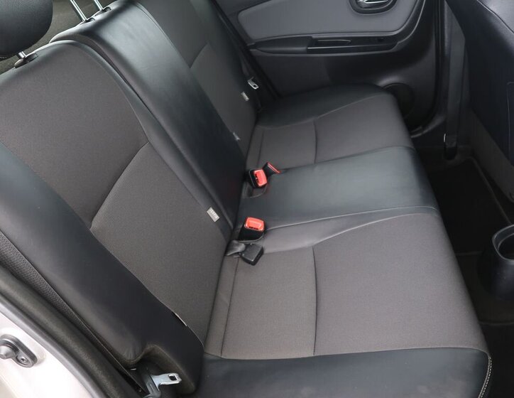 Toyota Yaris Hatchback 1,5 l 54 kw