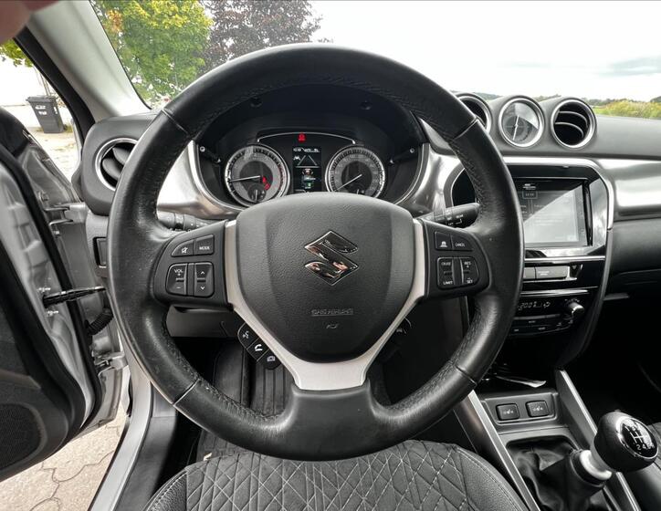 Suzuki Vitara 36