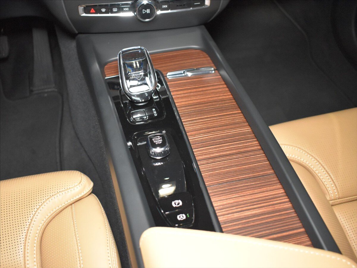 Volvo V60 Kombi 2,0 l 145 kw