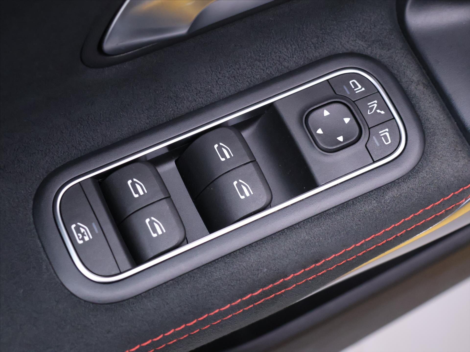 Mercedes-Benz CLA Sedan / Limuzína 2,0 l 140 kw