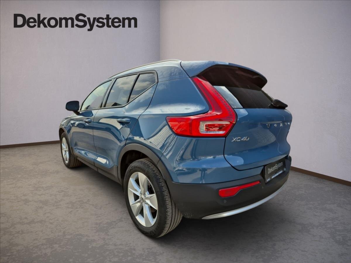 Volvo XC40 SUV / Terénní 2,0 l 120 kw