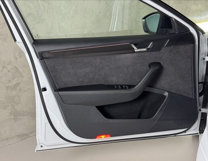 Škoda Superb Kombi 1,4 l 160 kw