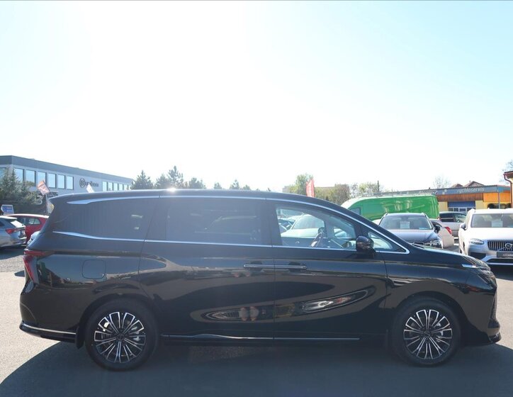 Dongfeng U-Tour MPV 1,5 l 255 kw