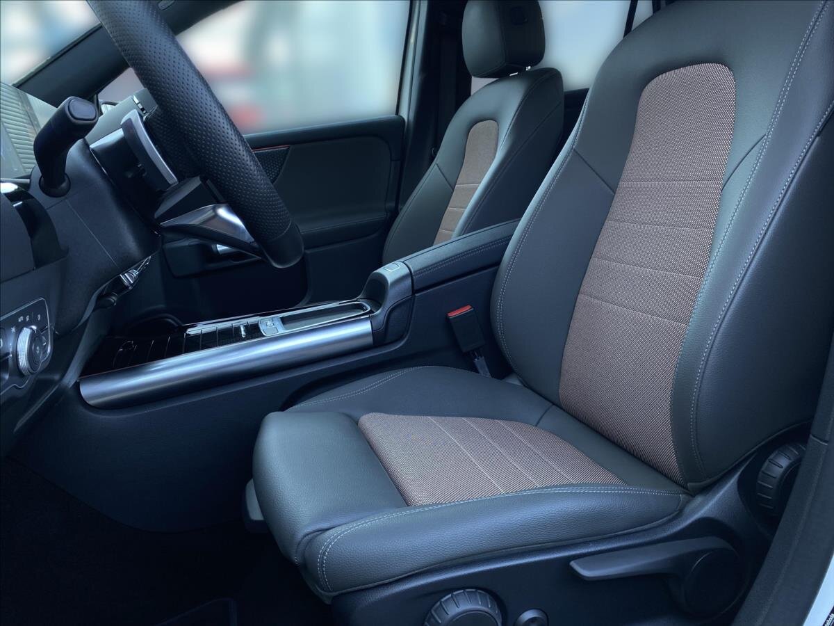 Mercedes-Benz EQA SUV / Terénní 0,0 140 kw