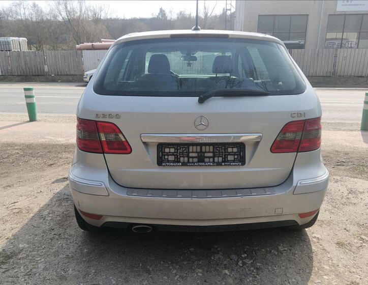 Mercedes-Benz Třídy B MPV 2,0 l 103 kw