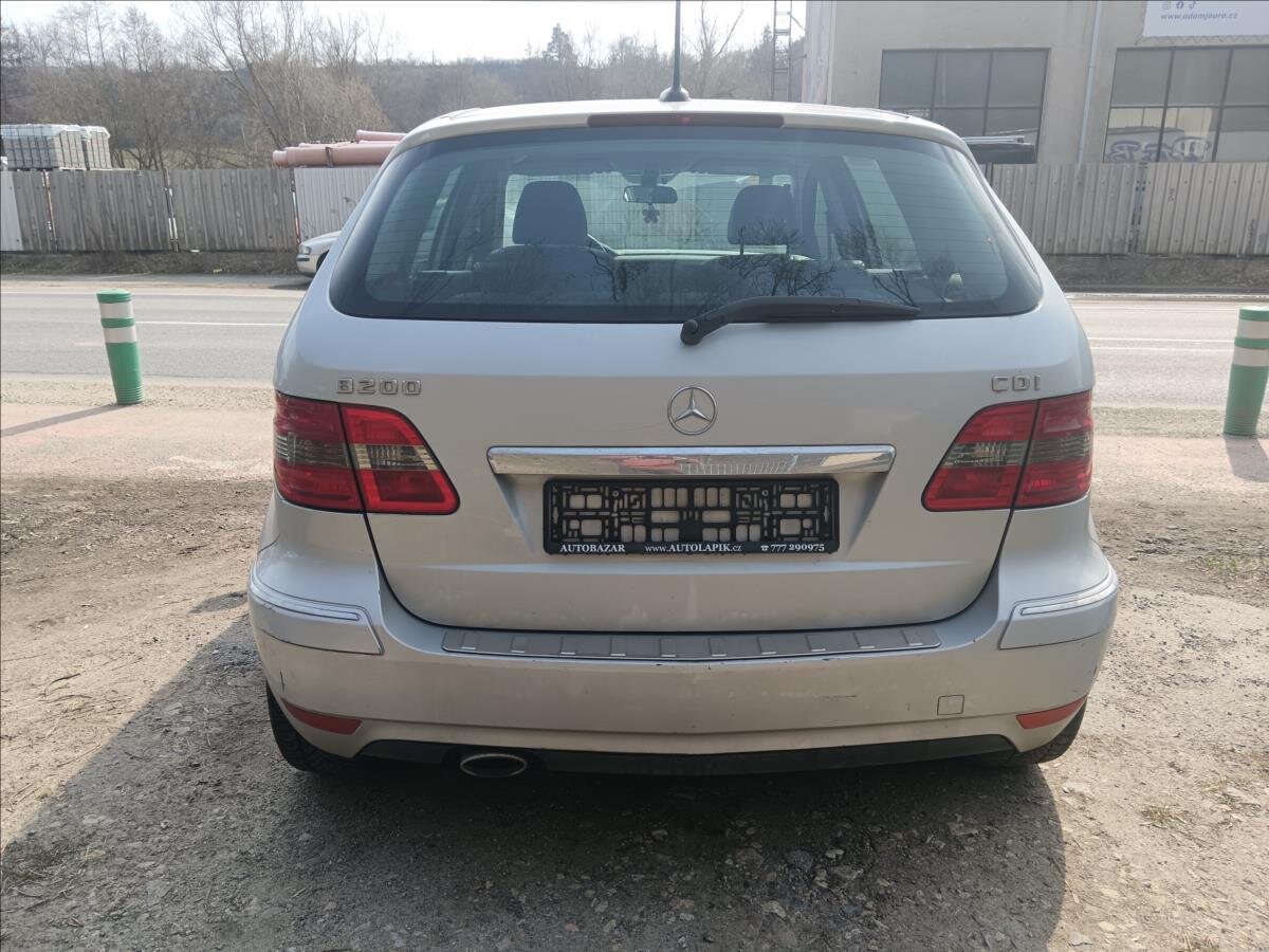 Mercedes-Benz Třídy B MPV 2,0 l 103 kw