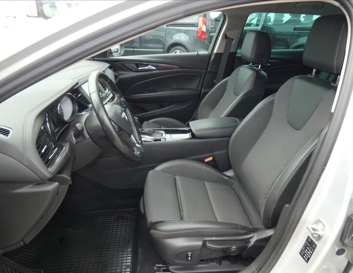 Opel Insignia Kombi 2,0 l 154 kw