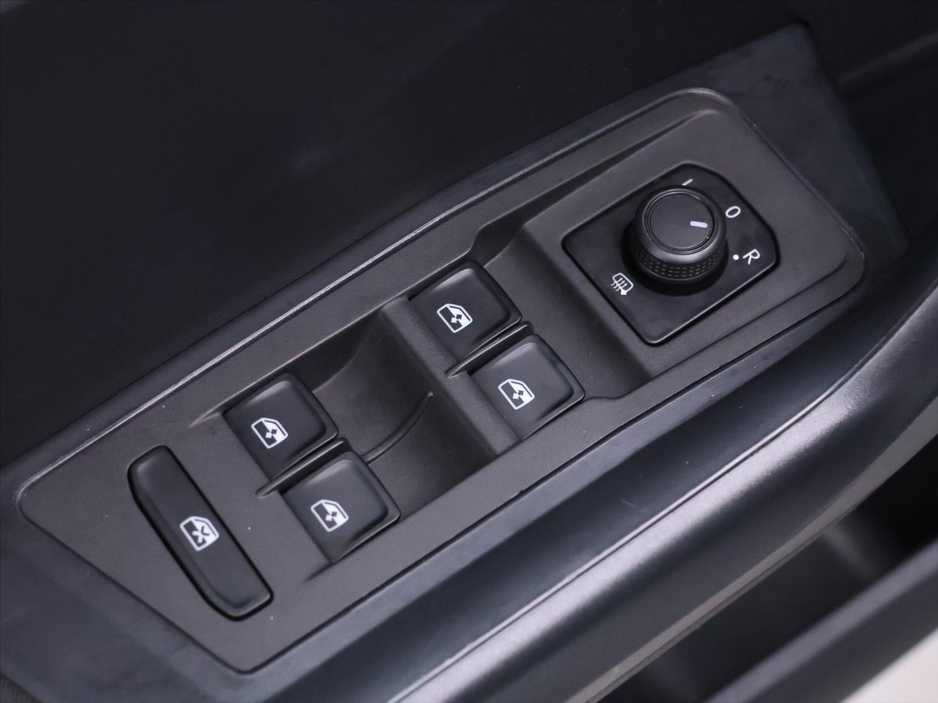 Volkswagen T-Roc SUV / Terénní 999,0 85 kw