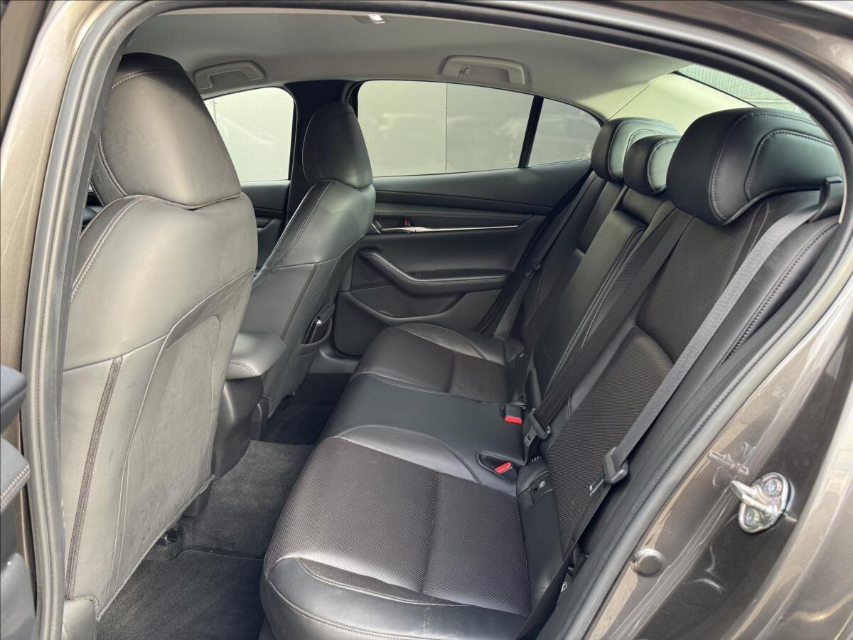Mazda 3 Sedan 2,0 l 132 kw