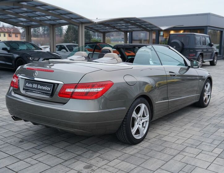 Mercedes-Benz Třídy E 11