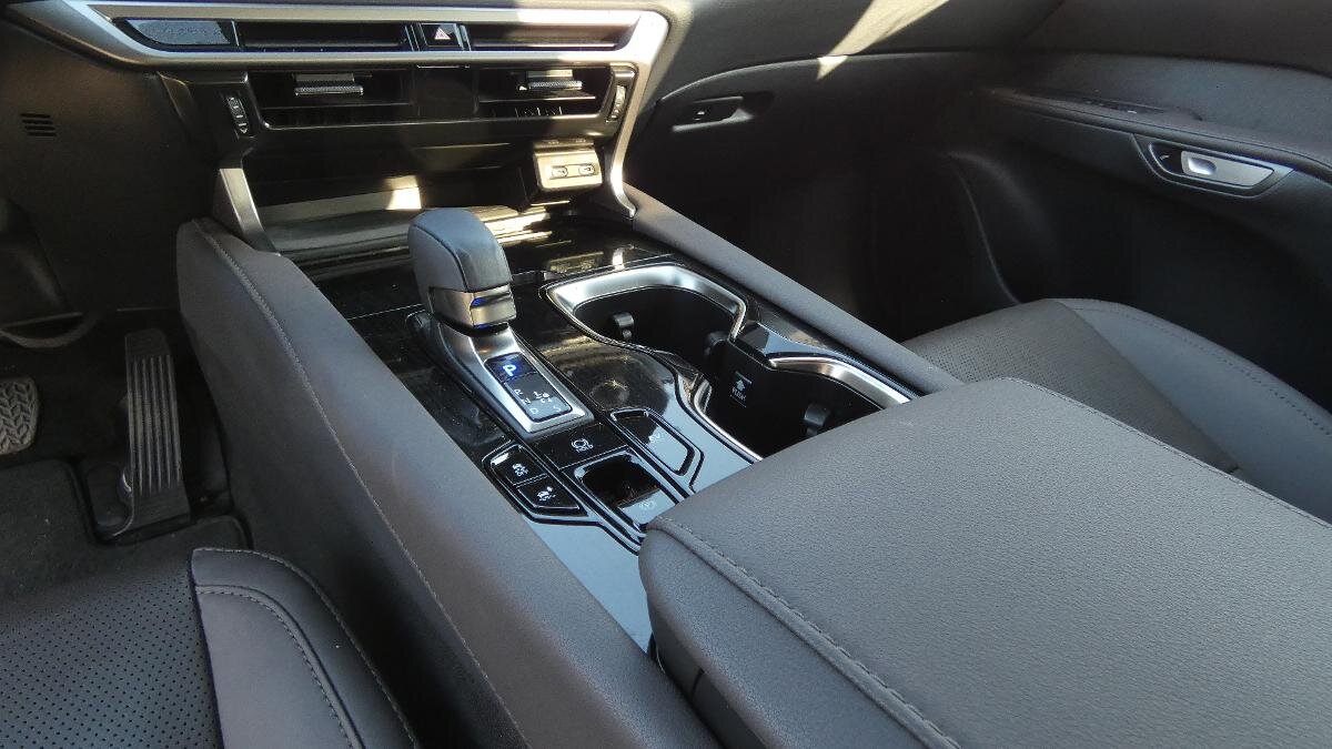 Lexus RX 350h SUV / Terénní 2,5 l 140 kw