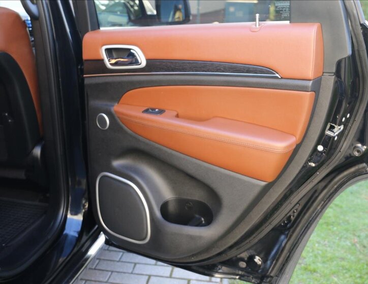 Jeep Grand Cherokee 48