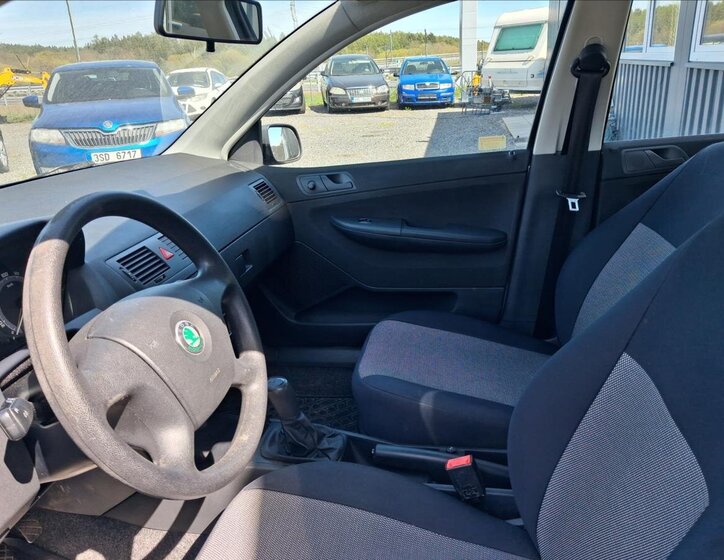 Škoda Fabia Sedan / Limuzína 1,2 l 47 kw