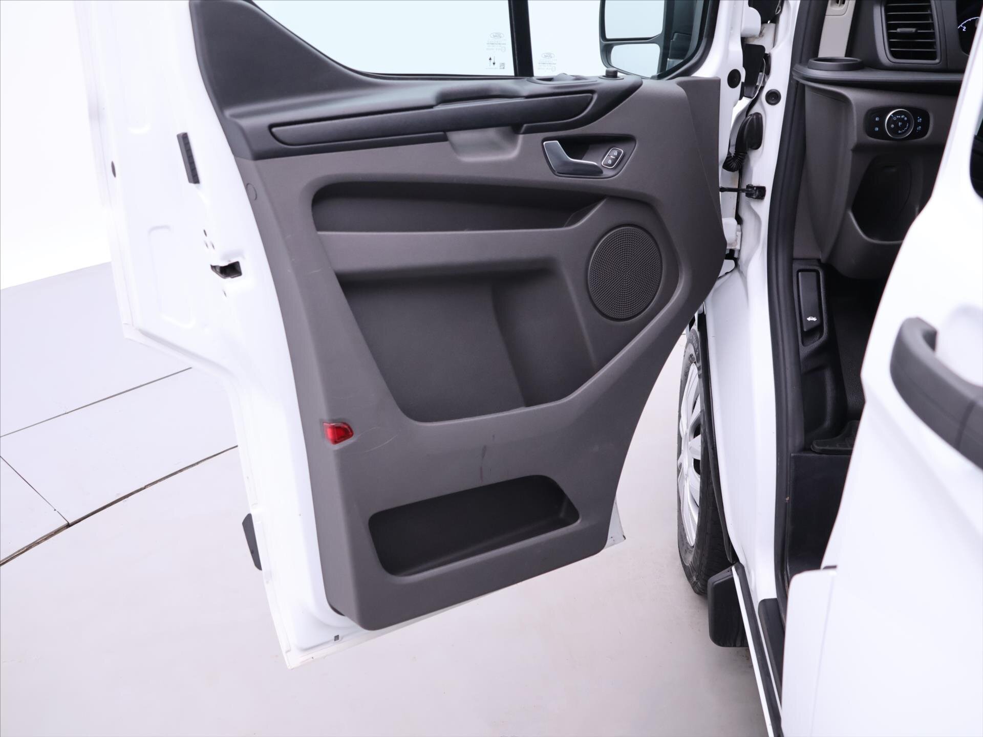 Ford Transit Custom Kombi 2,0 l 96 kw