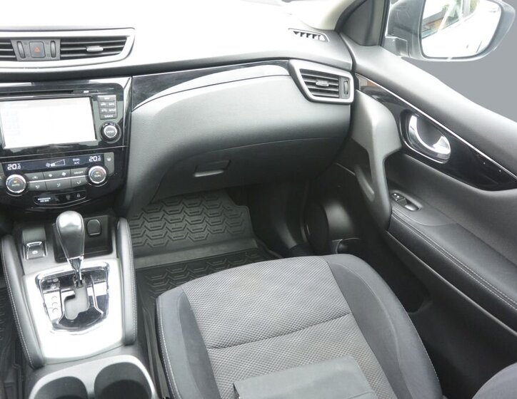 Nissan Qashqai SUV / Terénní 1,2 l 85 kw