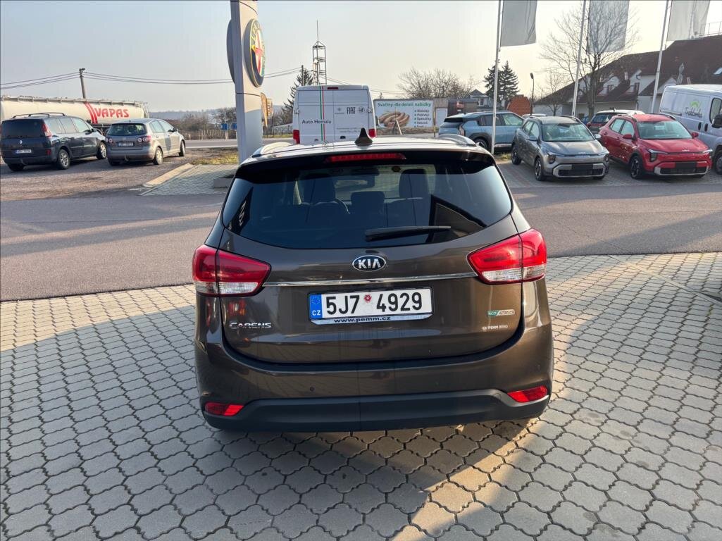 KIA Carens Kombi 1,7 l 104 kw