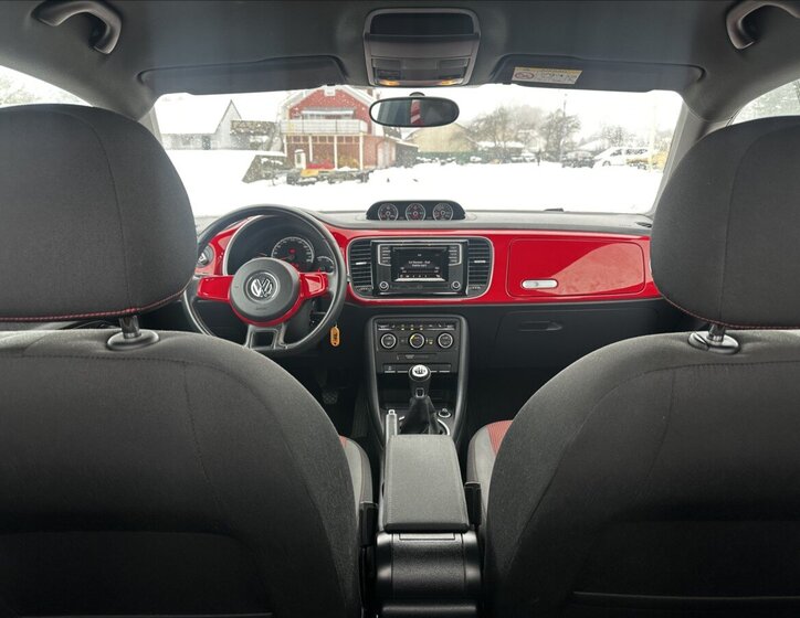 Volkswagen Beetle Hatchback 1,2 l 77 kw