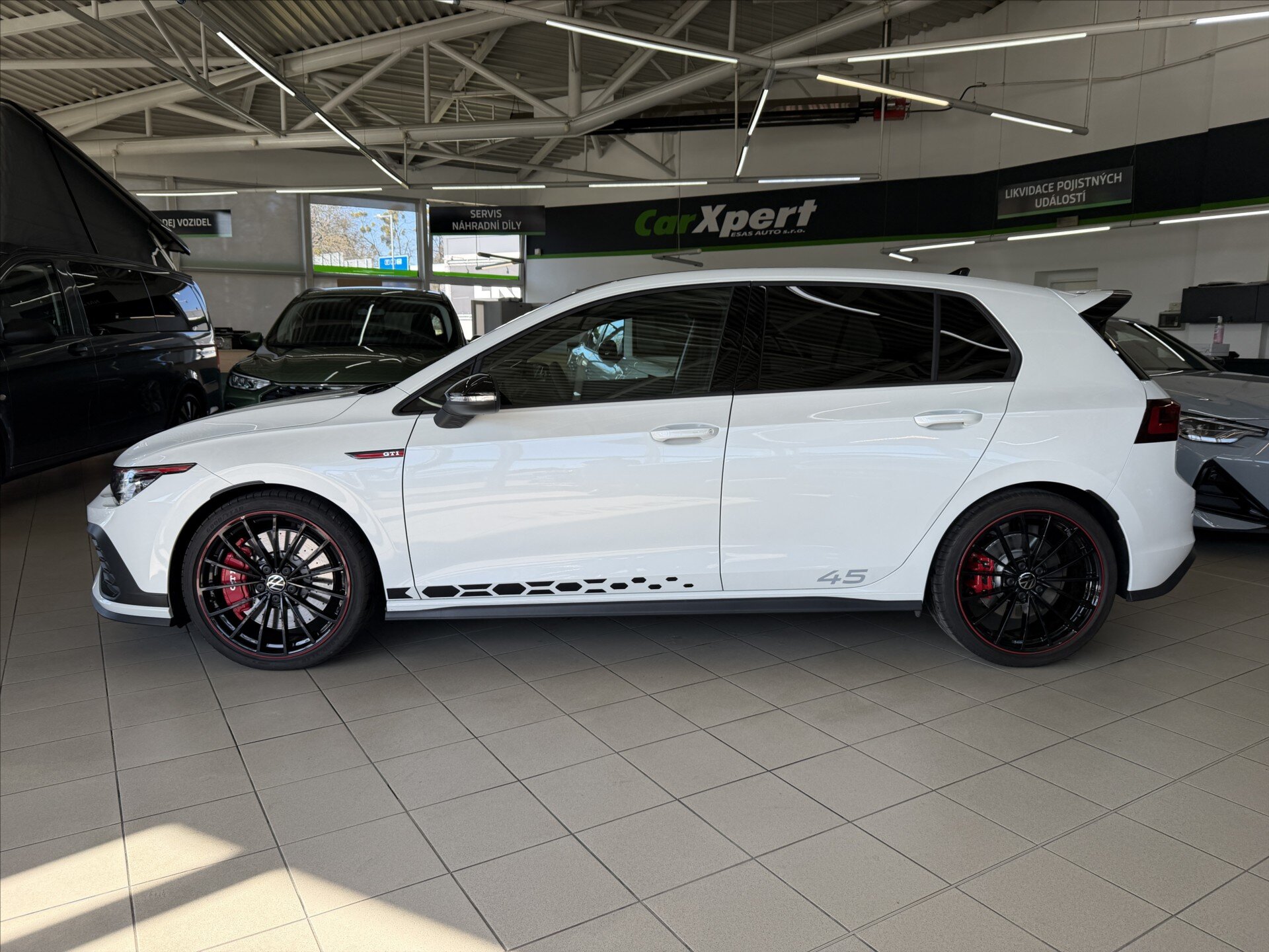 Volkswagen Golf Hatchback 2,0 l 221 kw