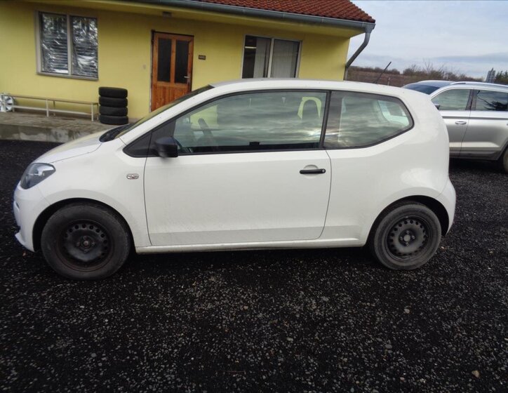 Volkswagen up! 5